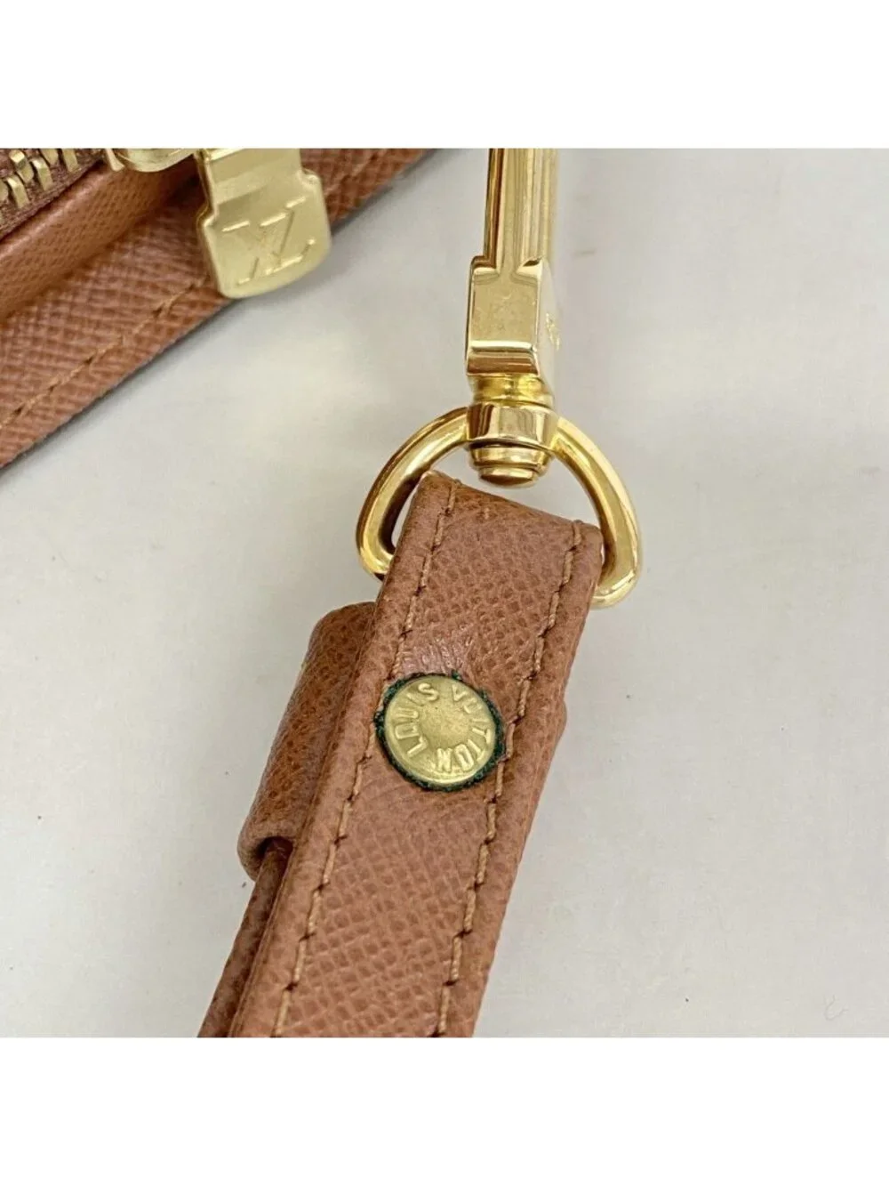 Louis Vuitton Clutch Monogram Brown